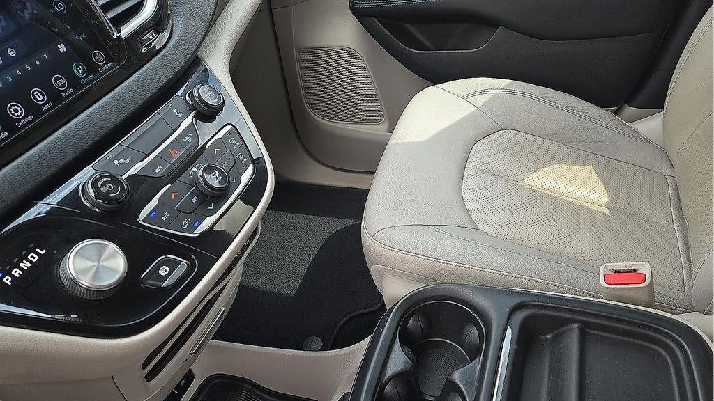 2019 Chrysler Pacifica Hybrid Touring L