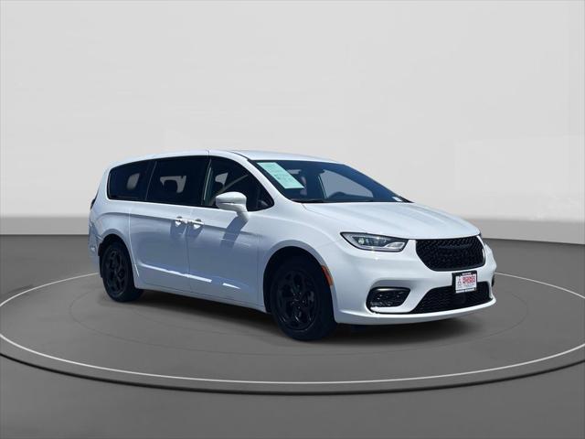 2022 Chrysler Pacifica - $26,863