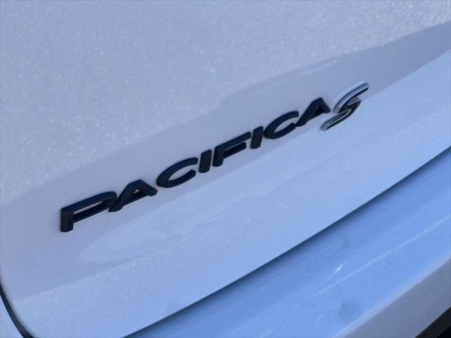 2022 Chrysler Pacifica - $26,863