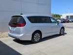 2023 Pacifica Plug-In Hybrid Thumbnail 4