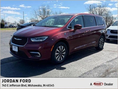 Photo of a 2022 Chrysler Pacifica Hybrid Touring L 4DR Mini-Van for sale