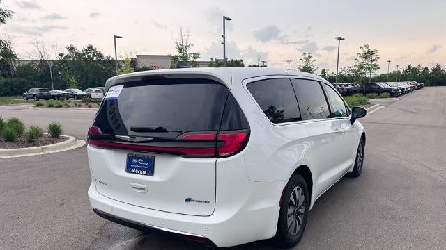 2023 Chrysler Pacifica Plug-In Hybrid Touring L