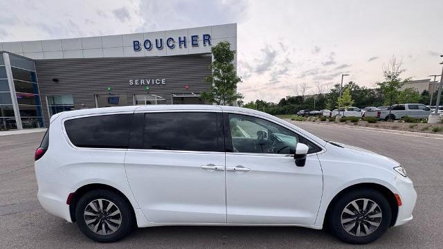 2023 Chrysler Pacifica Plug-In Hybrid Touring L