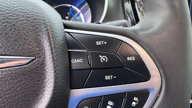 2023 Chrysler Pacifica Plug-In Hybrid Touring L