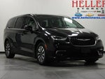 2023 Pacifica Plug-In Hybrid Thumbnail 1