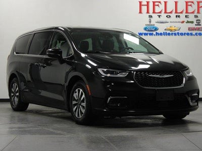 2023 Chrysler Pacifica Plug-In Hybrid Touring L 4DR Mini-Van