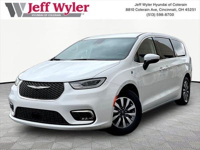 2023 Chrysler Pacifica Plug-In Hybrid Touring L 4DR Mini-Van