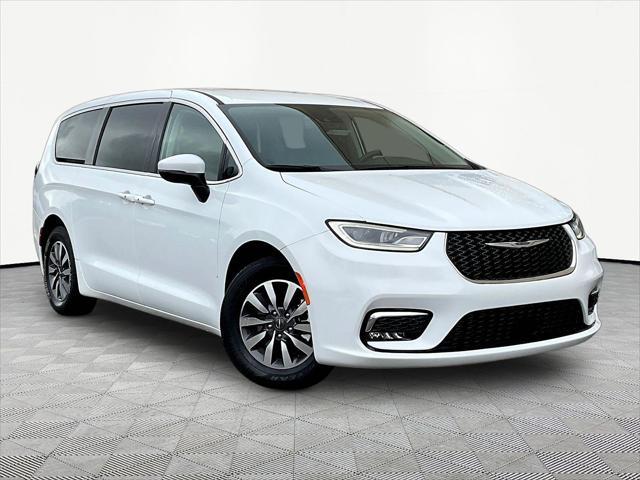 2023 Chrysler Pacifica - $18,475