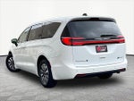 2023 Pacifica Plug-In Hybrid Thumbnail 4