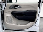 2023 Pacifica Plug-In Hybrid Thumbnail 28