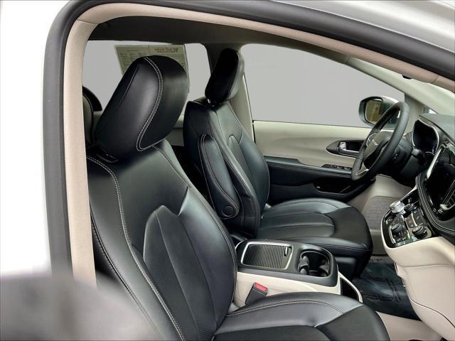 2023 Chrysler Pacifica - $18,475
