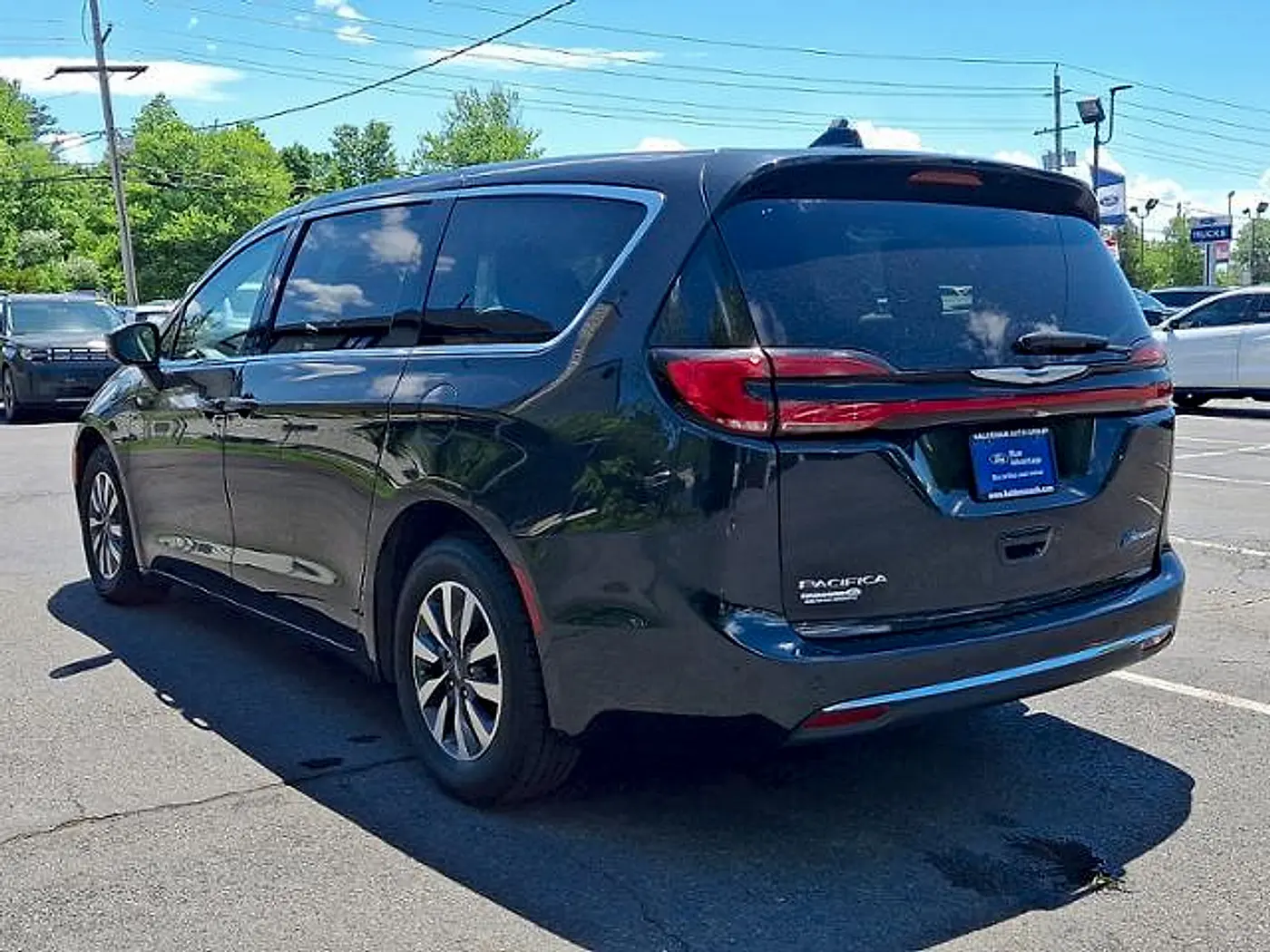 2023 Chrysler Pacifica - $22,988