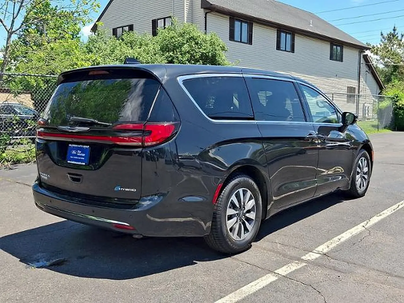 2023 Chrysler Pacifica - $22,988