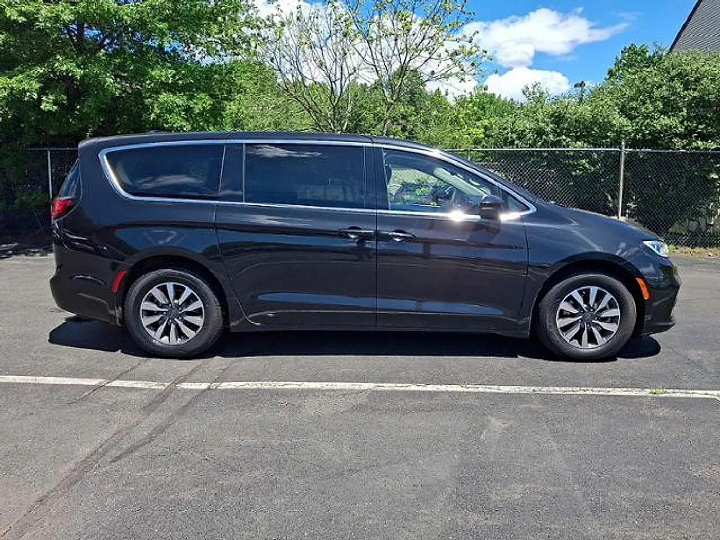 2023 Chrysler Pacifica - $22,988