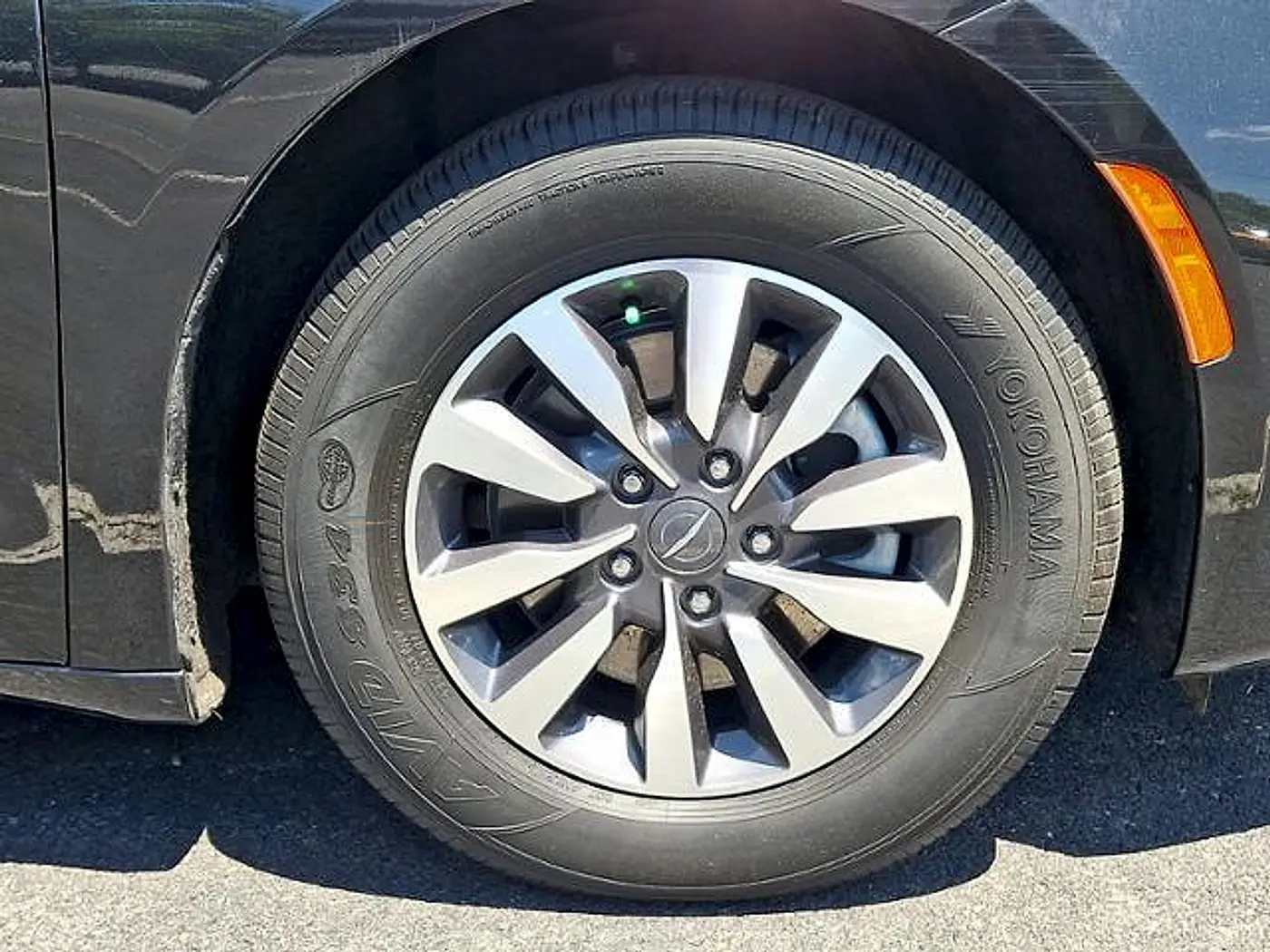 2023 Chrysler Pacifica - $22,988