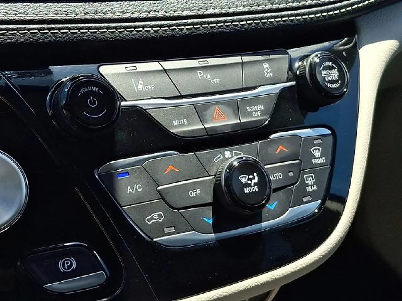 2023 Chrysler Pacifica - $22,988