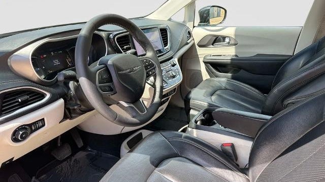 2022 Chrysler Pacifica Hybrid Touring L