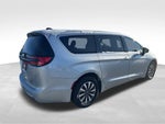 2023 Pacifica Plug-In Hybrid Thumbnail 4