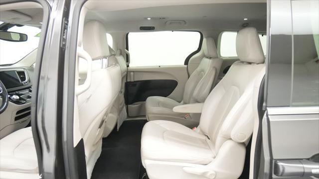 2018 Chrysler Pacifica Hybrid Touring L