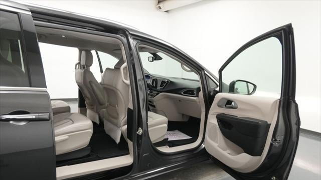 2018 Chrysler Pacifica Hybrid Touring L