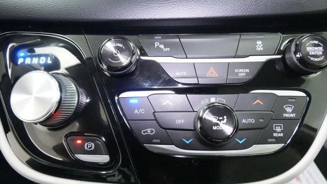 2018 Chrysler Pacifica Hybrid Touring L