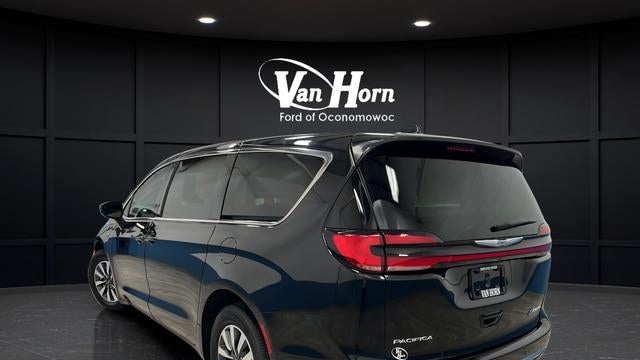 2022 Chrysler Pacifica Hybrid Touring L
