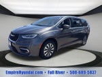 2023 Pacifica Plug-In Hybrid Thumbnail 1