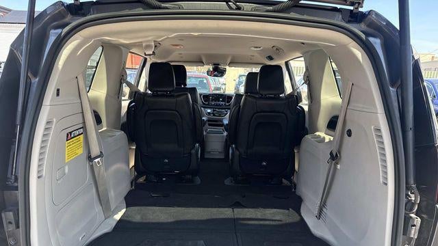 2023 Chrysler Pacifica Plug-In Hybrid Touring L