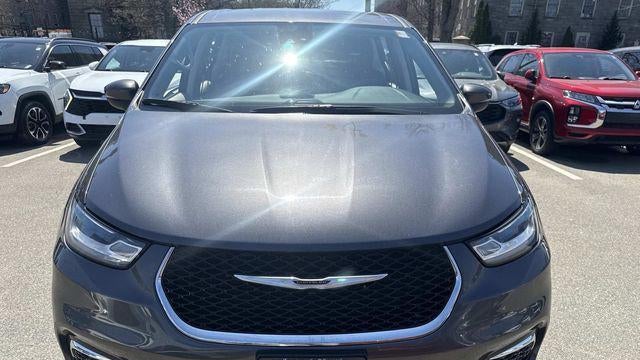 2023 Chrysler Pacifica Plug-In Hybrid Touring L