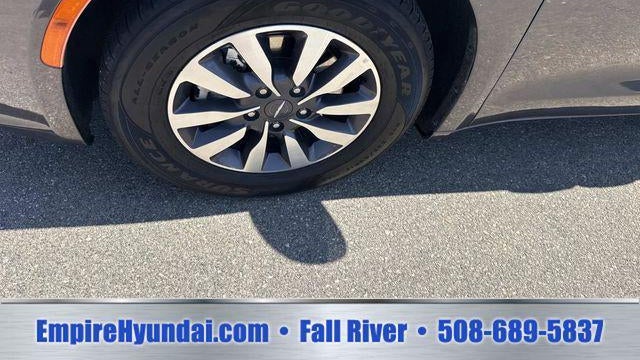 2023 Chrysler Pacifica Plug-In Hybrid Touring L