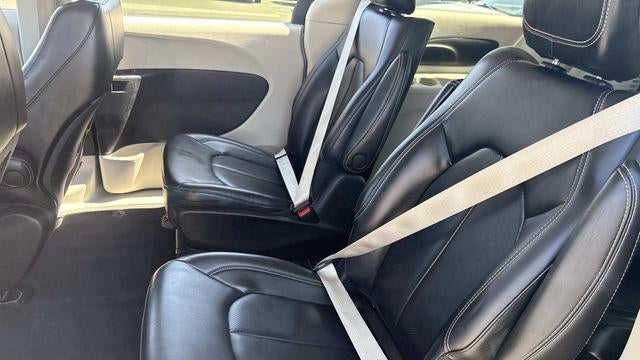 2023 Chrysler Pacifica Plug-In Hybrid Touring L