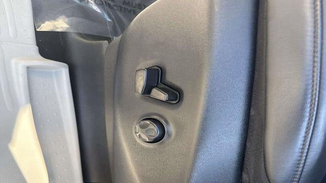 2023 Chrysler Pacifica Plug-In Hybrid Touring L