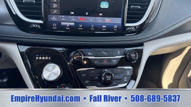 2023 Chrysler Pacifica Plug-In Hybrid Touring L