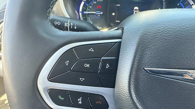 2023 Chrysler Pacifica Plug-In Hybrid Touring L