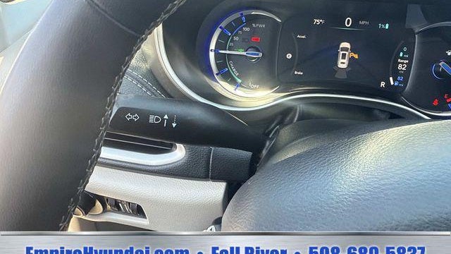 2023 Chrysler Pacifica Plug-In Hybrid Touring L