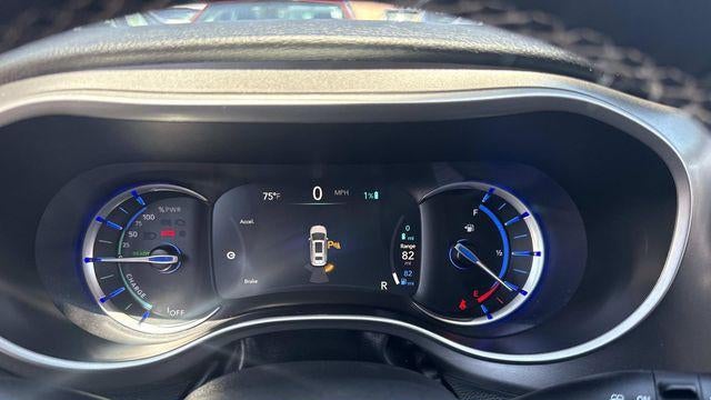 2023 Chrysler Pacifica Plug-In Hybrid Touring L