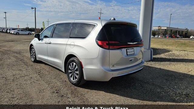 2023 Chrysler Pacifica Plug-In Hybrid Touring L