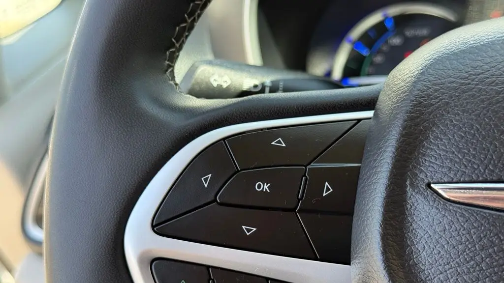 2023 Chrysler Pacifica Plug-In Hybrid Touring L