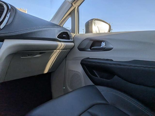 2023 Chrysler Pacifica - $19,470