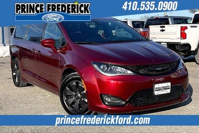 Photo of a 2020 Chrysler Pacifica Hybrid Touring L 4DR Mini-Van for sale