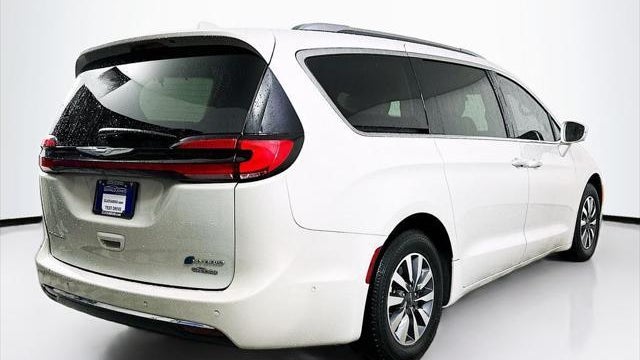2021 Chrysler Pacifica Hybrid Touring L