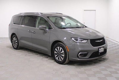 2021 Chrysler Pacifica Hybrid Touring L 4DR Mini-Van