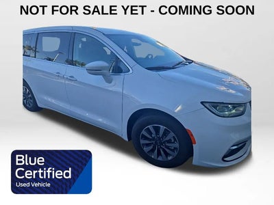 Photo of a 2022 Chrysler Pacifica Hybrid Touring L 4DR Mini-Van for sale