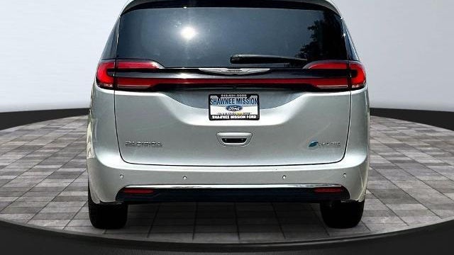 2023 Chrysler Pacifica Plug-In Hybrid Touring L