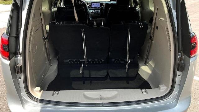 2023 Chrysler Pacifica Plug-In Hybrid Touring L