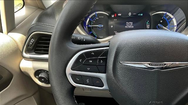 2023 Chrysler Pacifica Plug-In Hybrid Touring L