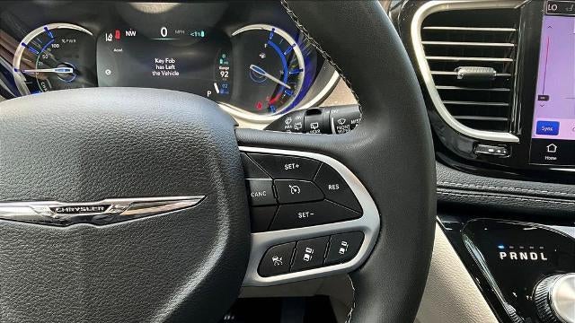 2023 Chrysler Pacifica Plug-In Hybrid Touring L