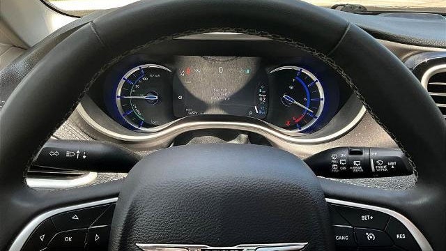 2023 Chrysler Pacifica Plug-In Hybrid Touring L