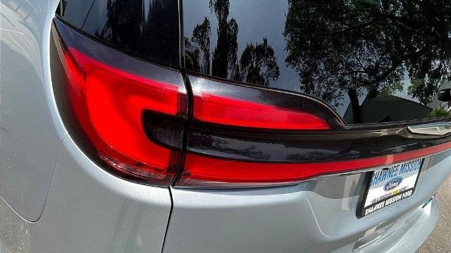 2023 Chrysler Pacifica Plug-In Hybrid Touring L