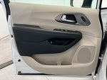 2023 Pacifica Plug-In Hybrid Thumbnail 13